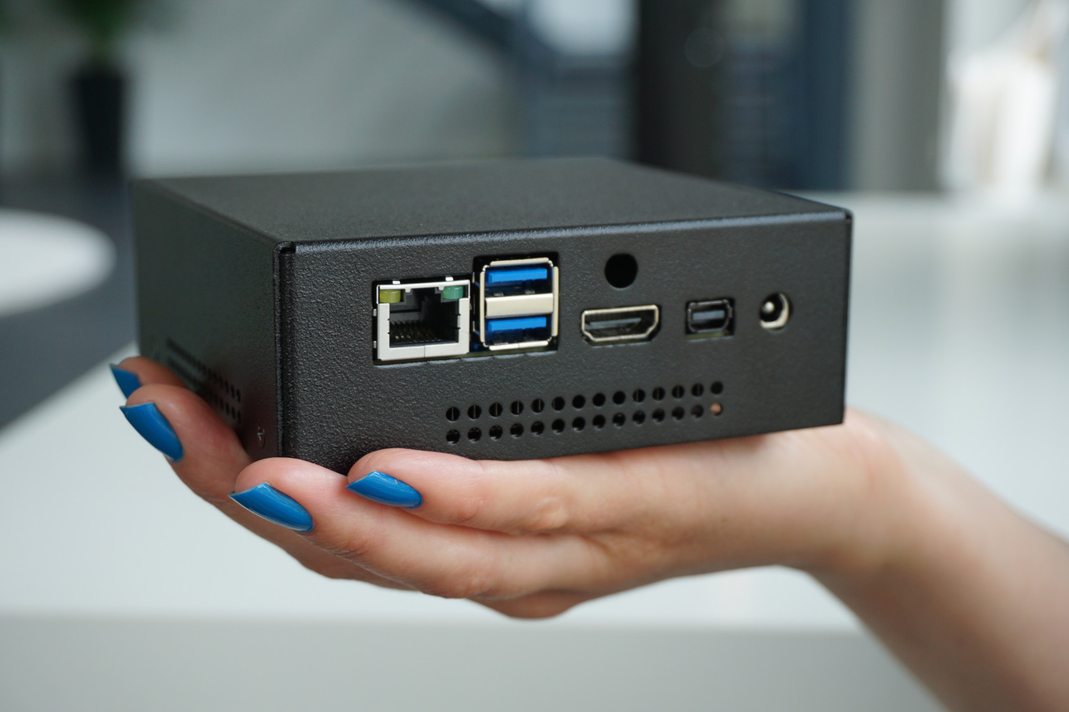 Mini-PC product series from spo-comm – digital signage players 